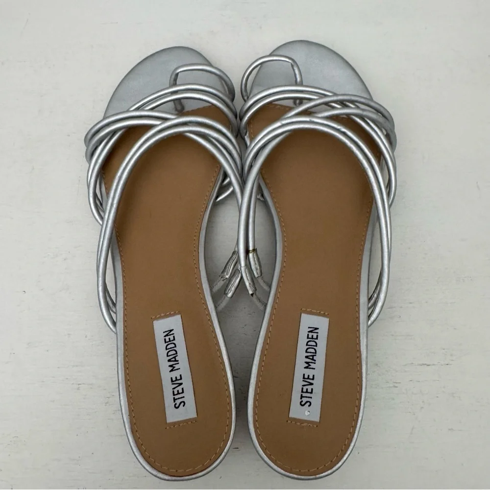 Steve Madden Caylen Strappy Toe Loop Sandals Silver Size 11